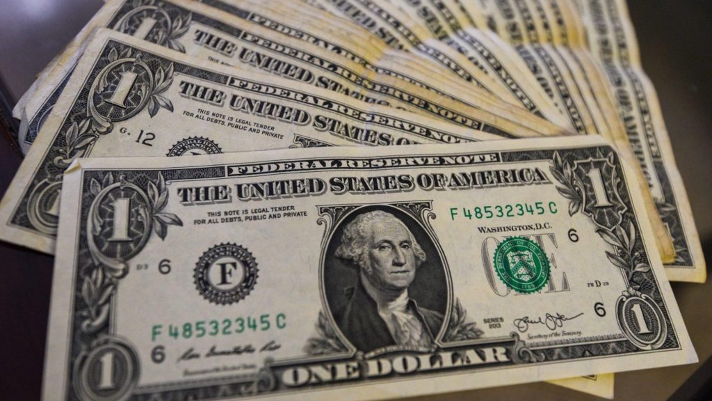 Dólar hoy: aranceles a Canadá presionan tipo de cambio