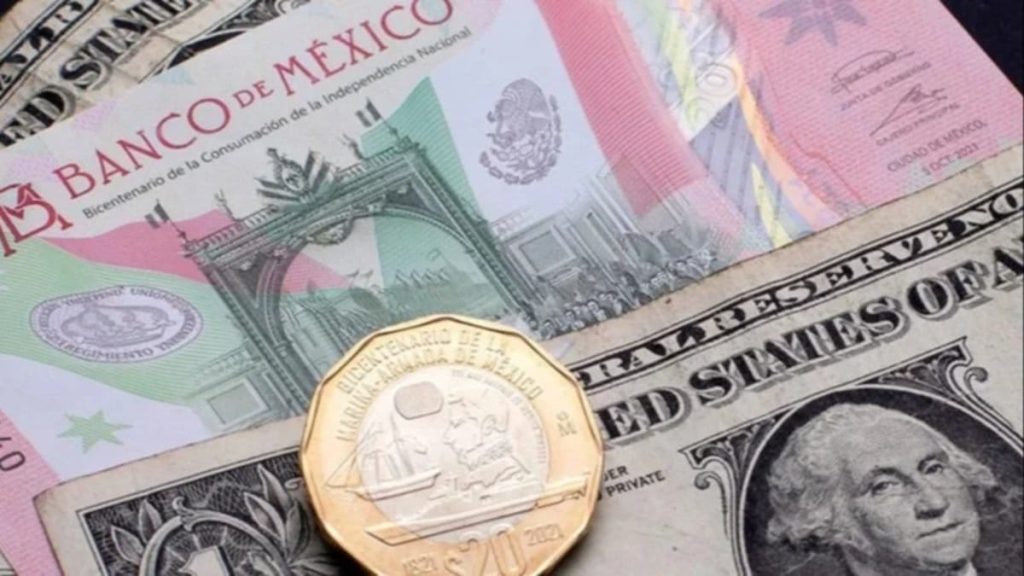 El dólar golpea al peso mexicano; cotización actual y tasas bancarias