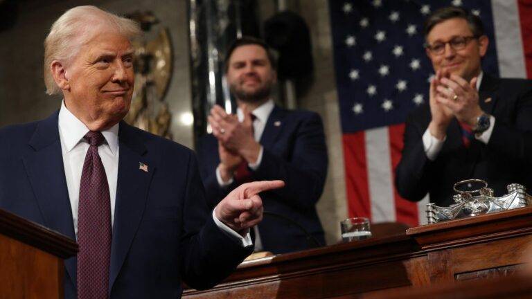 Megaley fiscal de Trump supera votación decisiva en Congreso de EEUU