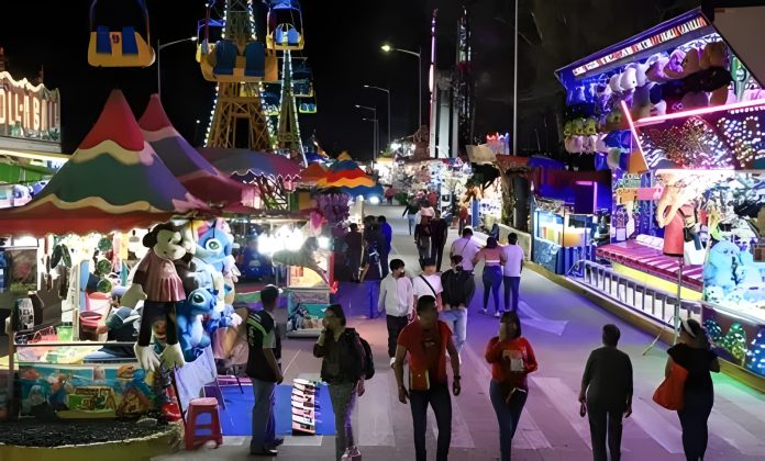 Doble emergencia: incidente en juego mecánico y apagón sacuden la Feria del Carmen en Puebla Doble emergencia: incidente en juego mecánico y apagón sacuden la Feria del Carmen en Puebla