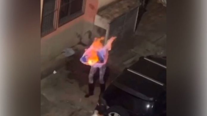 Mujer se prende fuego en Brasil tras ruptura amorosa Mujer se prende fuego en Brasil tras ruptura amorosa