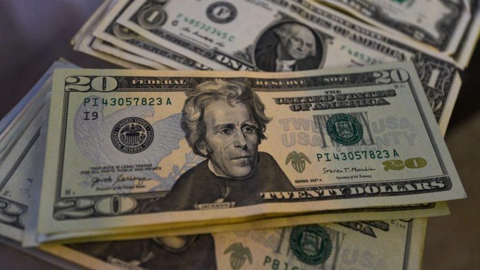 Precio del dólar hoy: Así cotiza frente al peso mexicano, 15 de julio de 2025