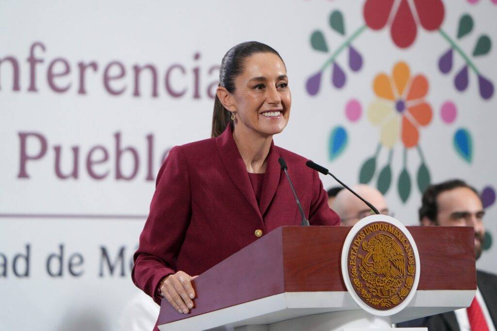 Sheinbaum rechaza ley espía y defiende reformas