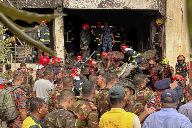 Tragedia en Daca: Avión militar impacta escuela con cientos de alumnos