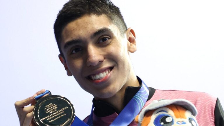 Histórico bronce de Diego Villalobos en Singapur 2025