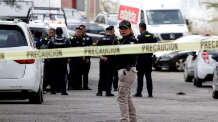 Camioneta atropella hombre en Puebla y huye Camioneta atropella hombre en Puebla y huye