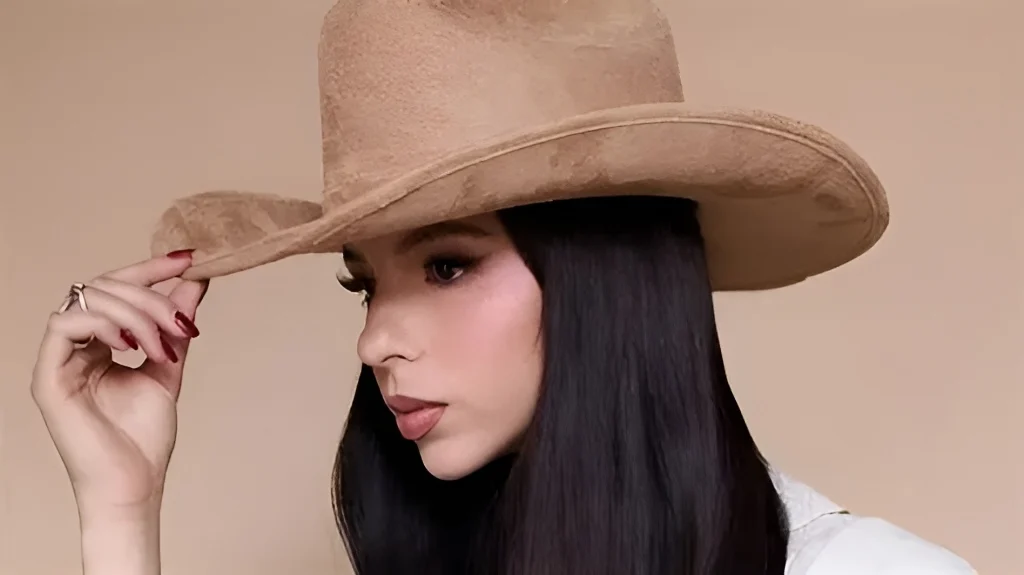 El secreto de belleza de Ángela Aguilar: ¿es seguro el 'face icing'?