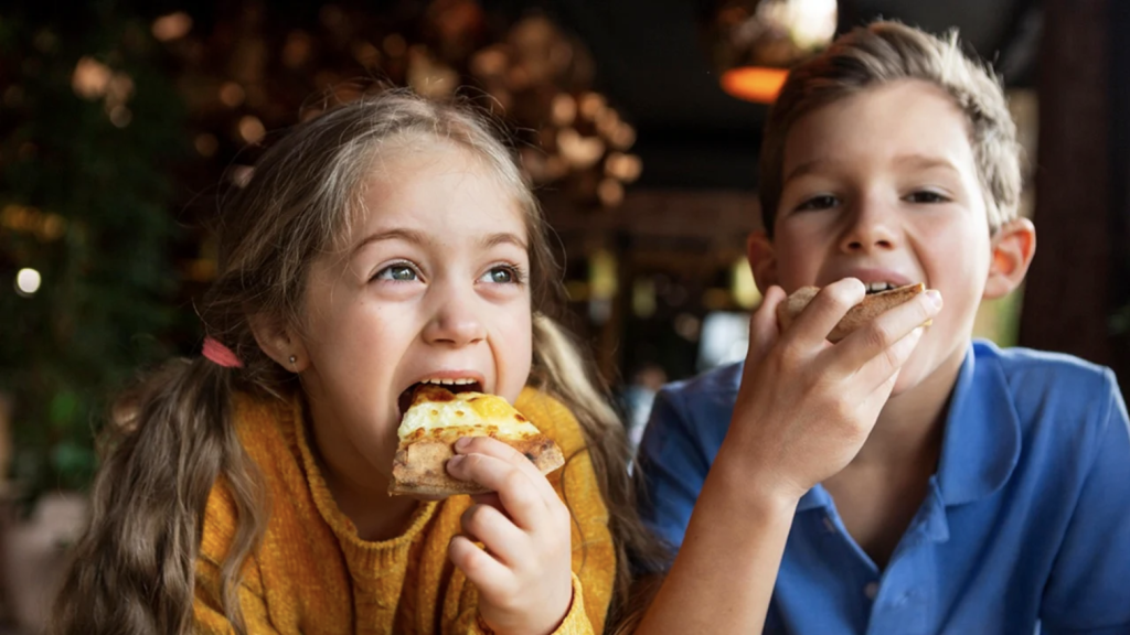 ¿Qué tan saludable es darle pizza a los niños