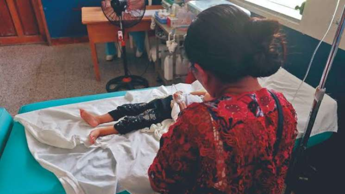 Menor rescatada en Oaxaca fallece por desnutrición y maltrato Menor rescatada en Oaxaca fallece por desnutrición y maltrato