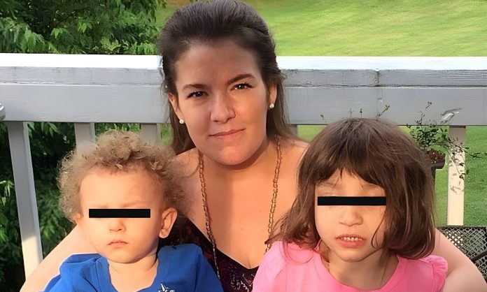 Madre acusada de asesinar a sus hijos tras bromear en terapia Madre acusada de asesinar a sus hijos tras bromear en terapia