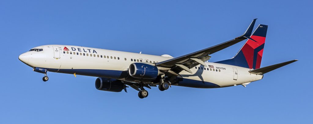 Alerón de Boeing 737 de Delta se desprende; FAA investiga
