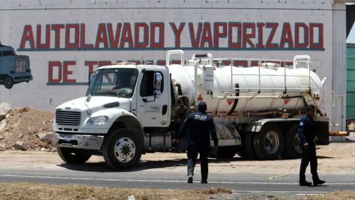 Aseguran toma clandestina con más de 20 mil litros de huachicol en Pachuca Aseguran toma clandestina con más de 20 mil litros de huachicol en Pachuca