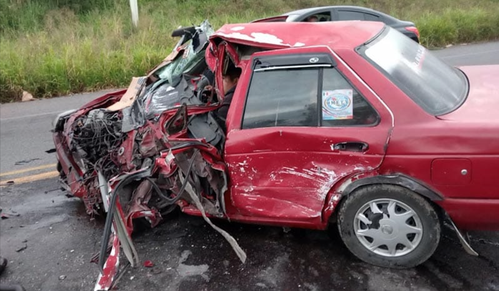 Cinco fallecidos, tres menores, en brutal choque frontal en Alvarado, Veracruz