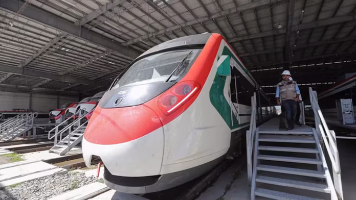 Claudia Sheinbaum fija diciembre para el tren México-AIFA, superando obstáculos