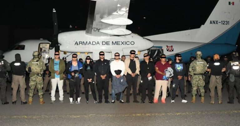 Desarticulan célula delictiva del CJNG dedicada al tráfico de armas en tres estados