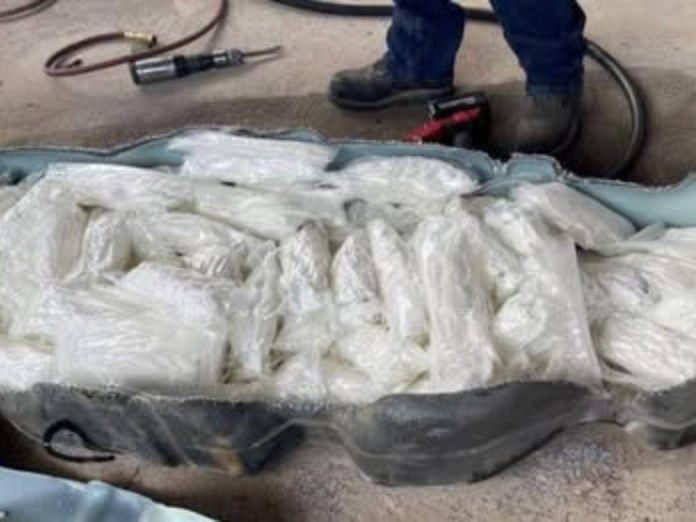 Detenido joven mexicano con millonario cargamento de metanfetamina en la frontera