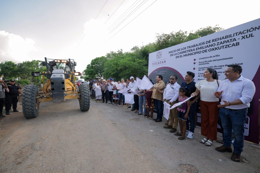 Díaz Mena impulsa la reconstrucción vial en Oxkutzcab
