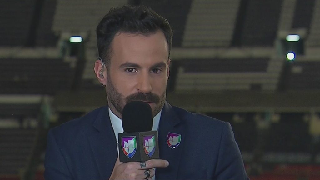 El emotivo adiós de Marc Crosas a su perrita Mita sacude TUDN