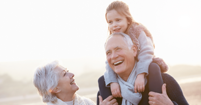 El legado de los abuelos- Celebración, rol y el día de las personas mayores El legado de los abuelos: Celebración, rol y el día de las personas mayores