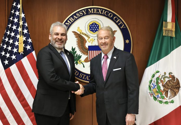 Embajador de EE. UU. aborda preocupaciones comerciales de la IP en México