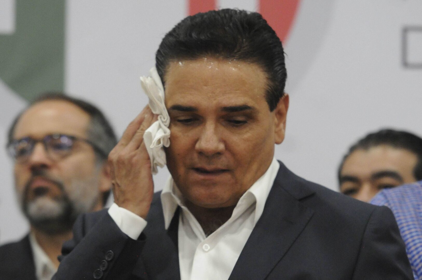 Exgobernador Silvano Aureoles: ausencia clave frena imputación por desvío