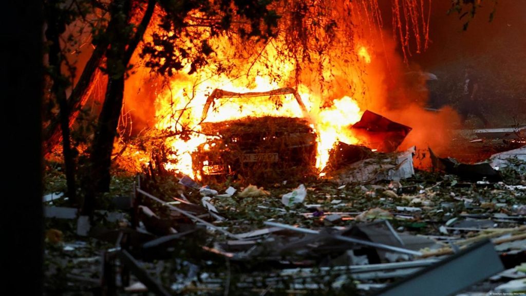 Gran incendio en Sochi por ataque con drones ucranianos este domingo