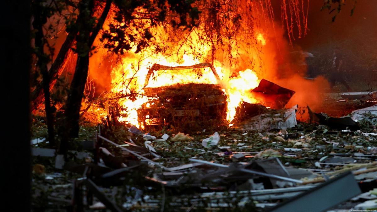 Gran incendio en Sochi por ataque con drones ucranianos este domingo