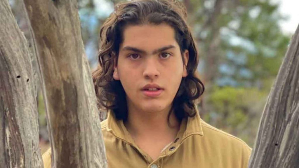 José Emilio Fernández Levy genera preocupación por problemas de salud y bastón