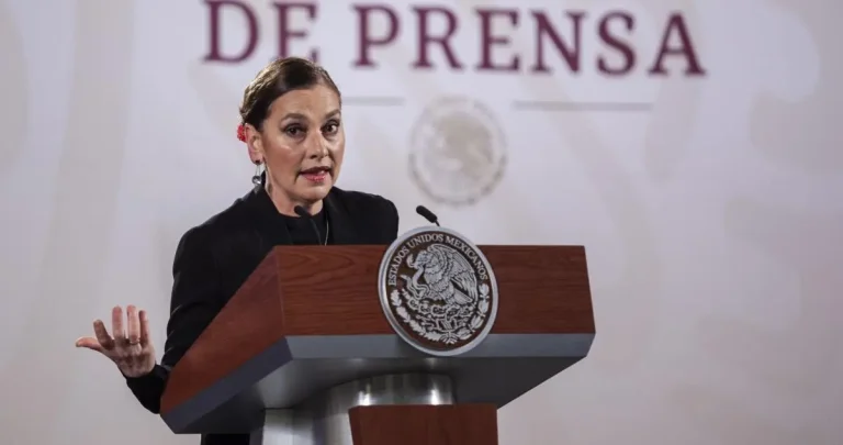 Morena defiende a Beatriz Gutiérrez Müller y acusa campaña de desprestigio