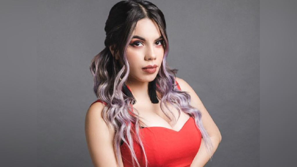 Mujer descubre infidelidad de pareja y lo humilla en público: "así te quería ver"