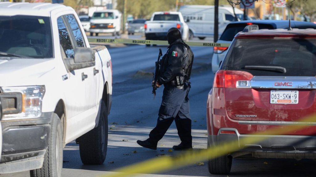 Ola de violencia: sicario disfrazado de médico ataca hospitales en Culiacán