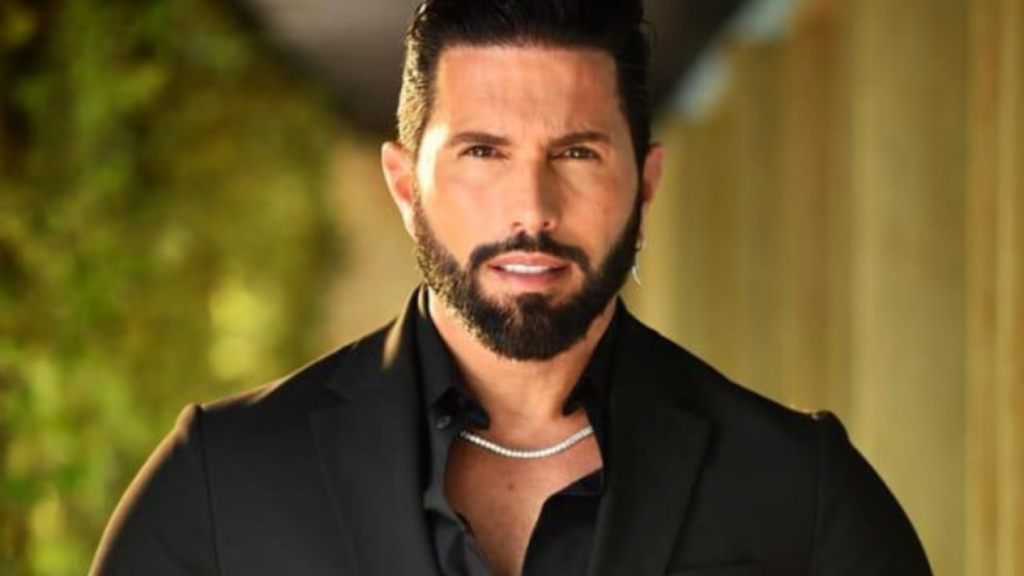 Poncho de Nigris desaprueba romance de su sobrino y critica voces en la casa