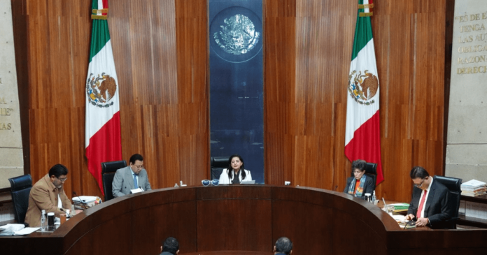 Tribunal Electoral valida elección de ministros pese a polémica por “acordeones” Tribunal Electoral valida elección de ministros pese a polémica por “acordeones”