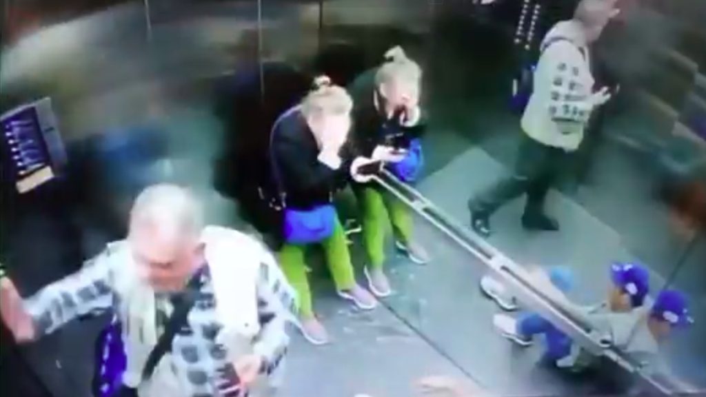 Video revela desplome de elevador en Plaza Mitikah y sus secuelas