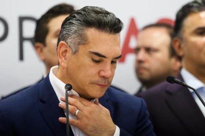 Alejandro Moreno- El entramado legal y político de su desafuero Alejandro Moreno: El entramado legal y político de su desafuero