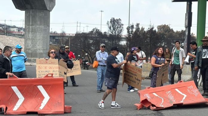 Caos vehicular en Zaragoza- exigen justicia por víctimas de explosión de gas Caos vehicular en Zaragoza: exigen justicia por víctimas de explosión de gas