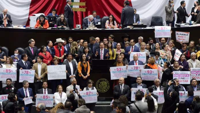 Comienza el debate sobre la reforma electoral en México Comienza el debate sobre la reforma electoral en México