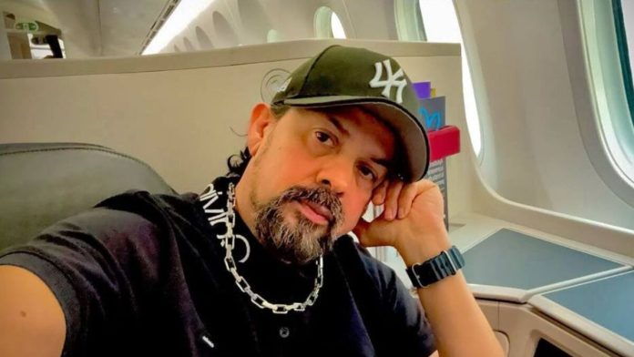 Cruz Martínez acude a Nuevo León por disputa y esquiva preguntas personales