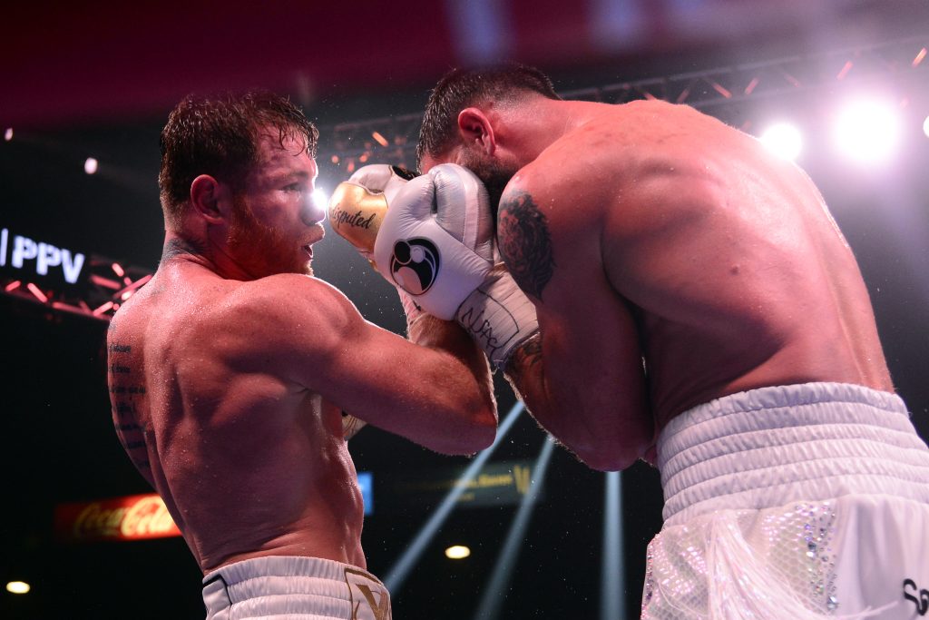 David Faitelson insta al ‘Canelo’ Álvarez a reconsiderar el retiro tras derrota