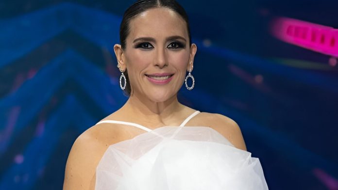 El silencio de Angélica Vale revive el rumor de Raúl Vale e Isabel Lascuráin El silencio de Angélica Vale revive el rumor de Raúl Vale e Isabel Lascuráin