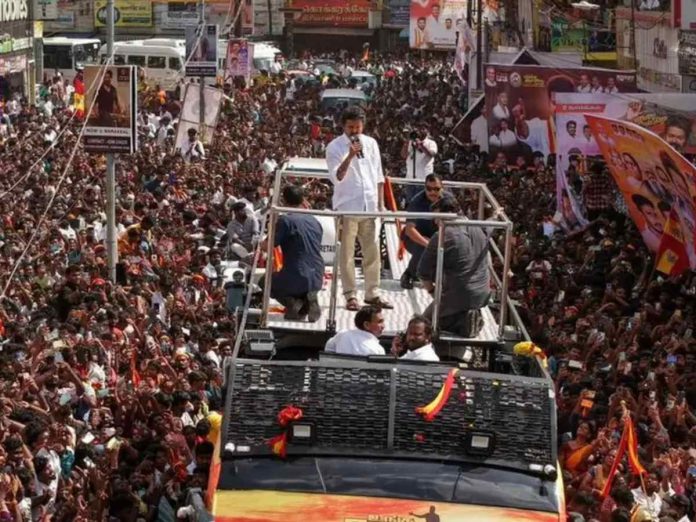 Estampida en mitin de Vijay en India deja 40 muertos Estampida en mitin de Vijay en India deja 40 muertos