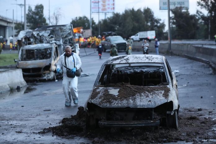 Famosos mexicanos extienden solidaridad a las víctimas de la explosión en Iztapalapa Famosos mexicanos extienden solidaridad a las víctimas de la explosión en Iztapalapa