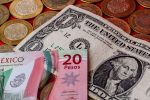 Inestabilidad internacional eleva el dólar y presiona al peso mexicano