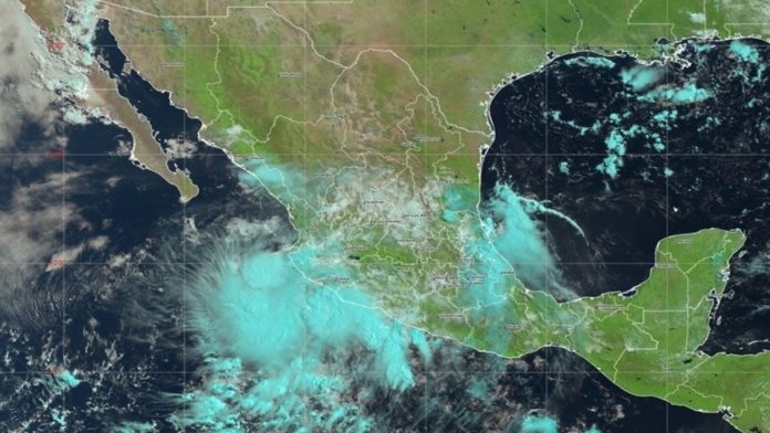 Lluvias torrenciales azotan 23 estados de México: Alerta del SMN