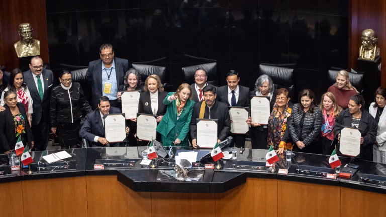 Senado: Toma de protesta de 881 juzgadores y primer informe de Sheinbaum