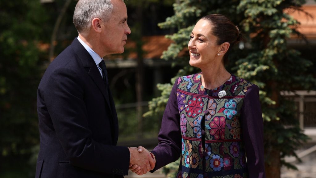 Sheinbaum confirma reunión con Mark Carney y alerta a paisanos por Fiestas Patrias