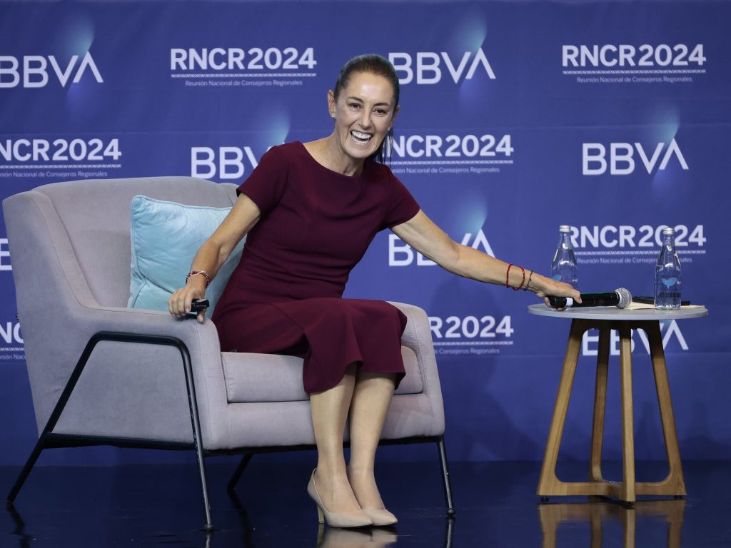 Sheinbaum propone amplias reformas a la ley aduanera y aranceles de importación