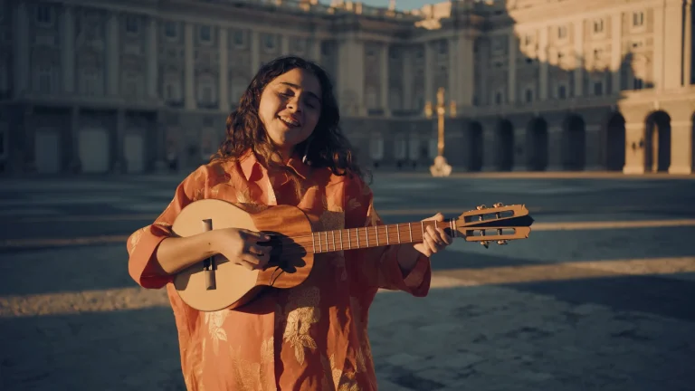 Silvana Estrada y Macario Martínez: Orgullo mexicano en NPR Tiny Desk