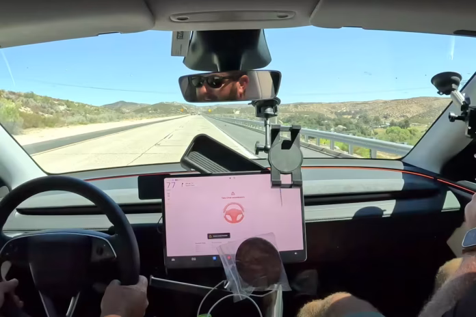 Tesla: Intento de viaje autónomo de 4,000 km falla a los 100 km