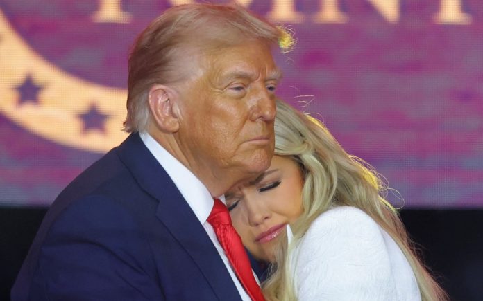 Trump encabeza funeral masivo de Charlie Kirk en Arizona Trump encabeza funeral masivo de Charlie Kirk en Arizona